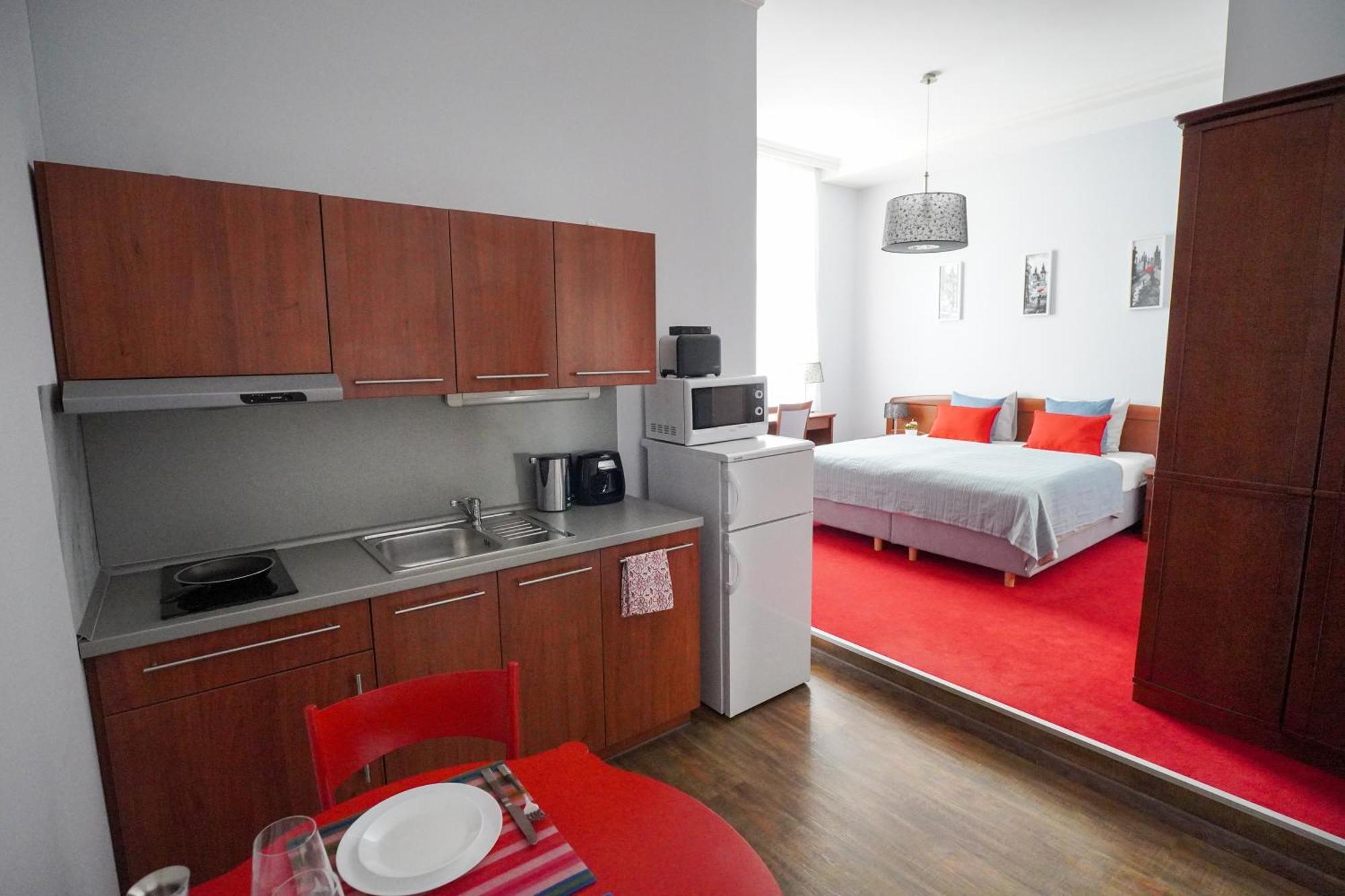Elegant & Stylish Center Apartments! 프라하 외부 사진